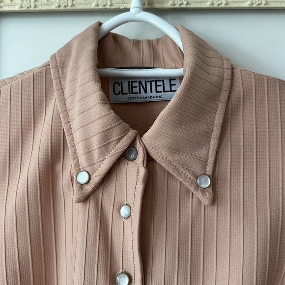 CLIENTELLE | Vintage Tan Sleeveless Button Up Blouse Top - Picture 3 of 13